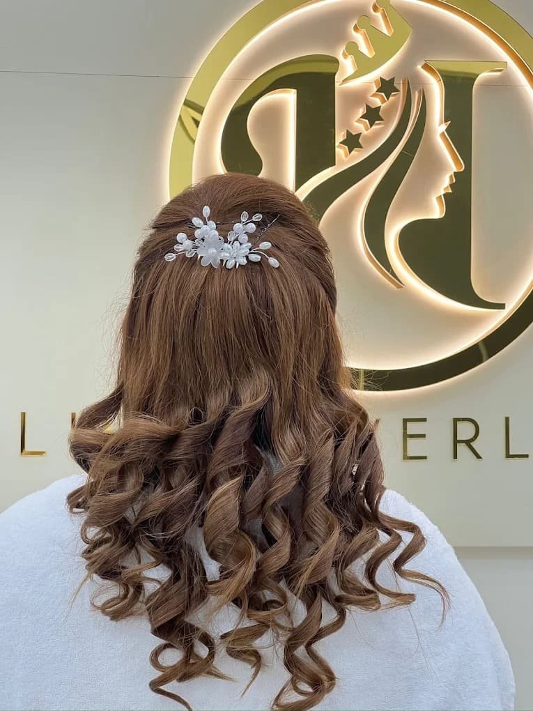 AL HAYY WOMENS SALON