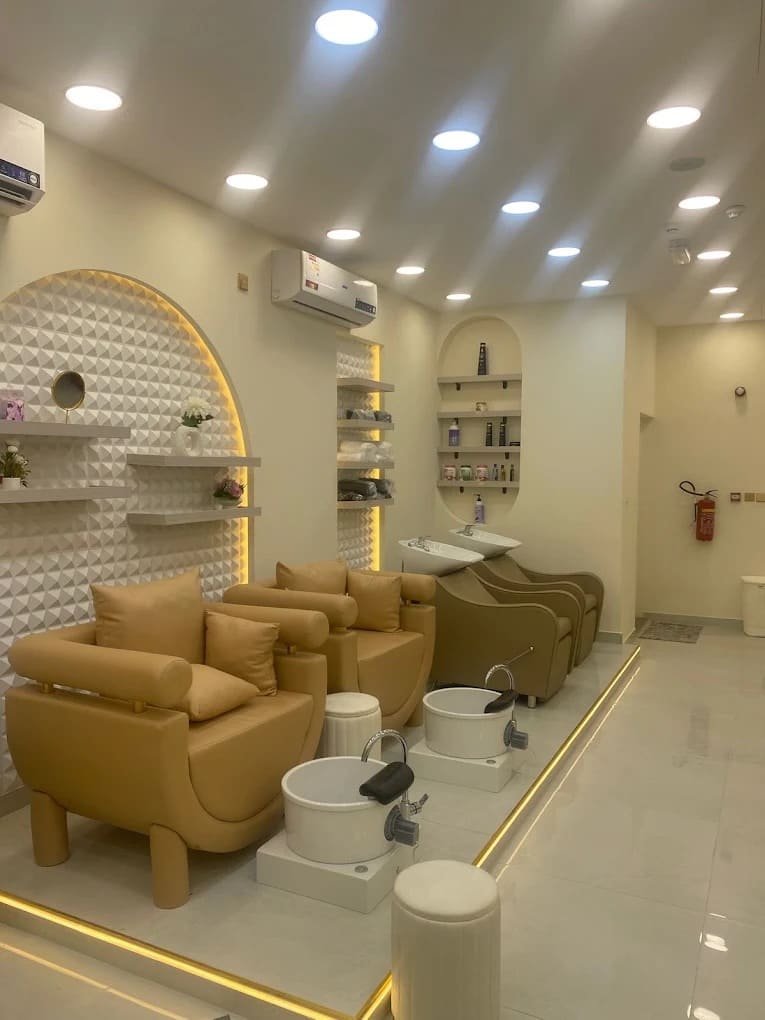 AL HAYY WOMENS SALON