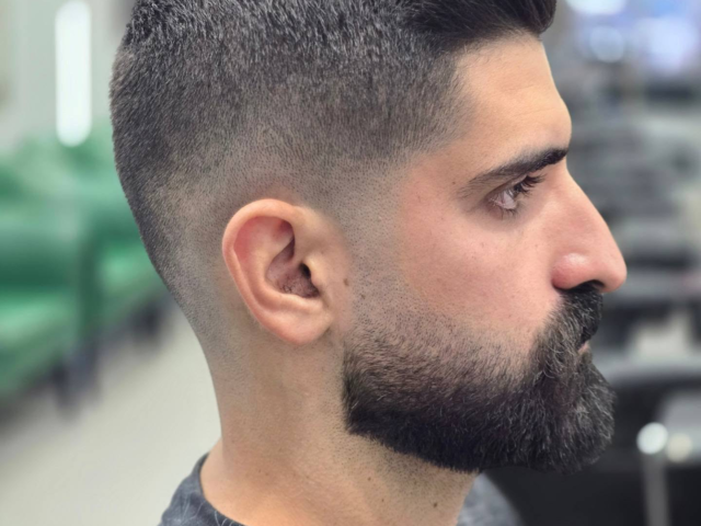 CLASS SALON BARBERS – Men's grooming, Doha