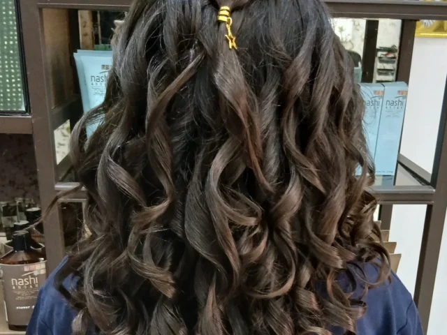 Oscar Beauty Salon – Hair, Umm Salal