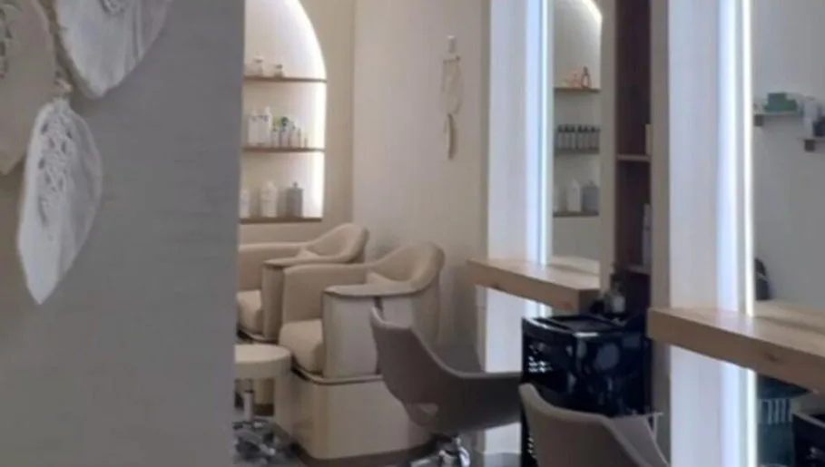 Blush and Bloom Beauty Salon, Waxing in Doha – photo 2