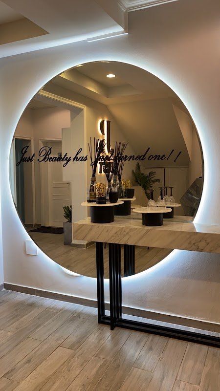 Just Beauty Salon – Hair, Umm Salal