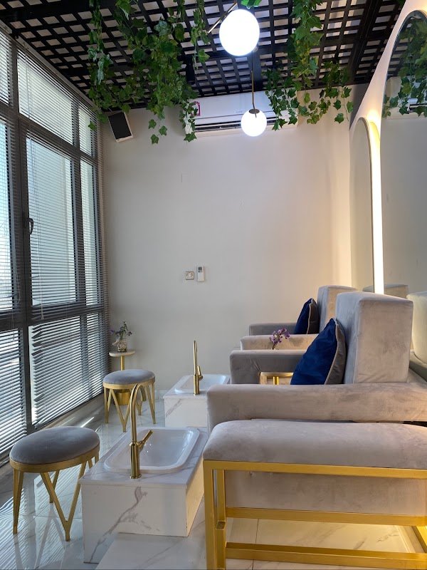 White Lilly beauty lounge