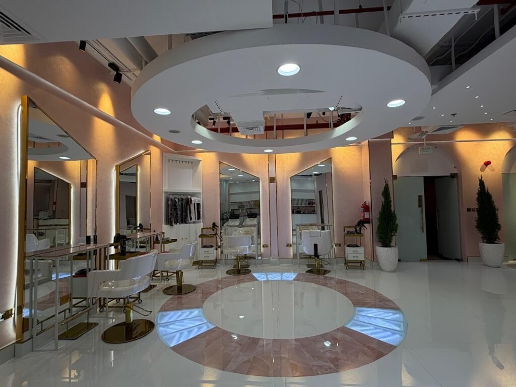 The Golden Beauty Salon- The Pearl