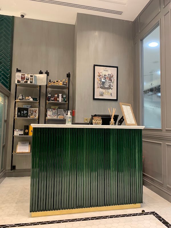 Clear Cut Men’s Barbershop – Barber, Lusail