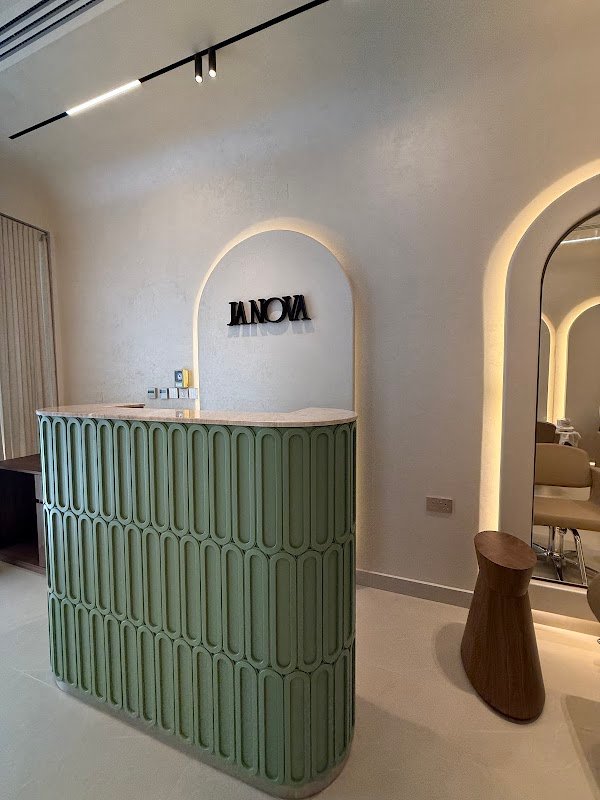 Janova Women’s Salon