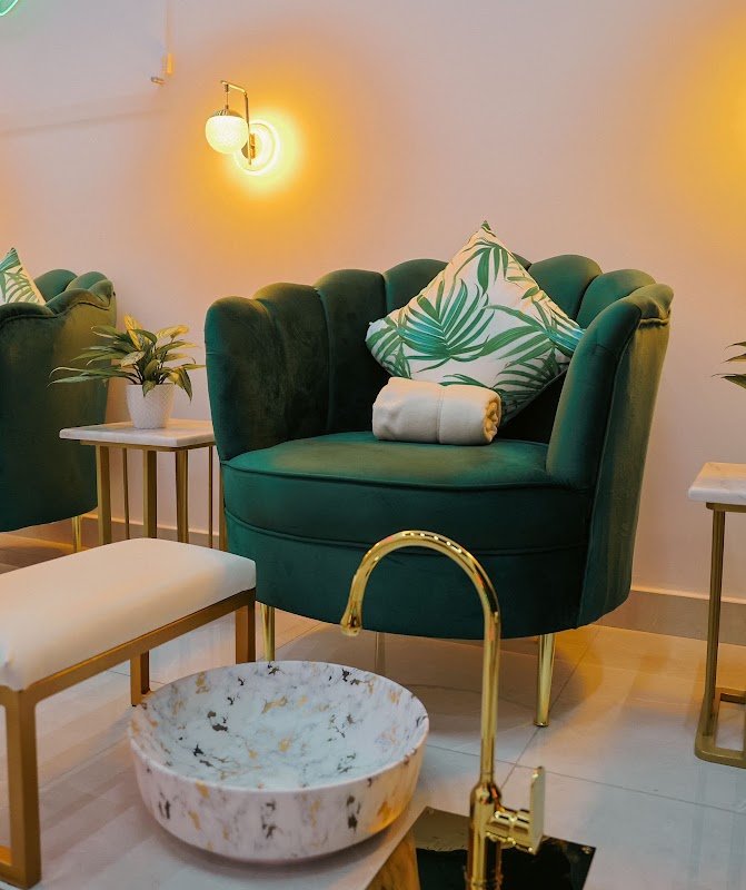 Green Palm Nails Salon