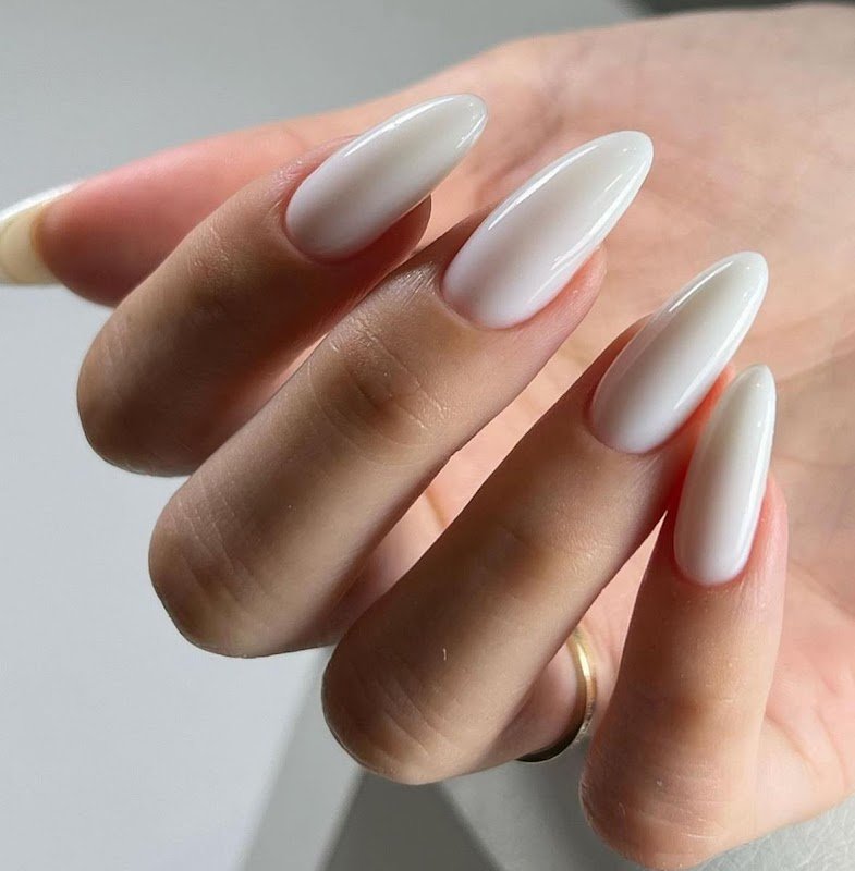 Russian manicure Lina