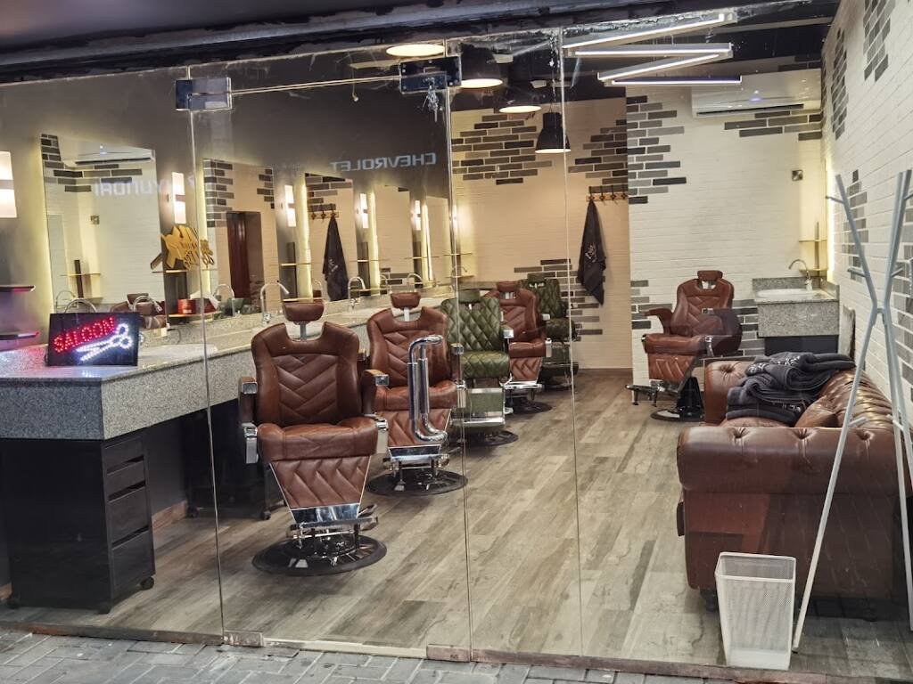 صالون ذاهب للرجال The HUB Salon for men